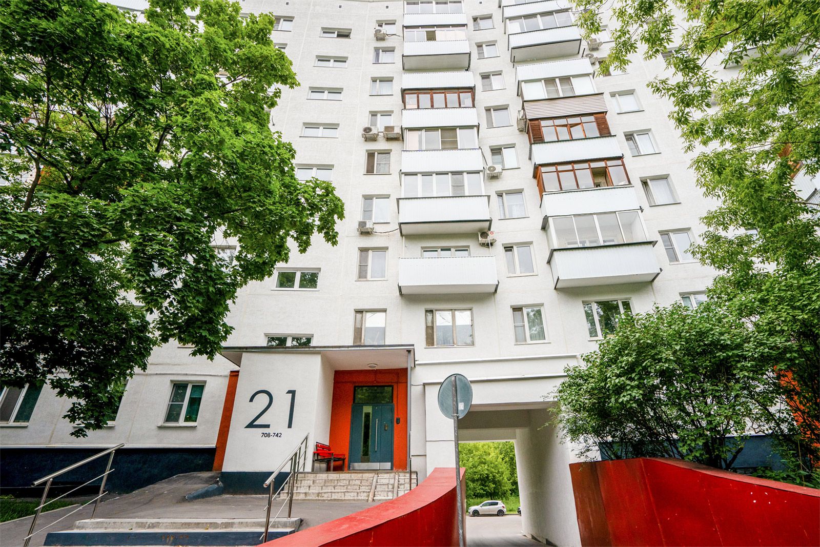 Почти 470 жилых домов в Москве обновили по программе капремонта в этом году