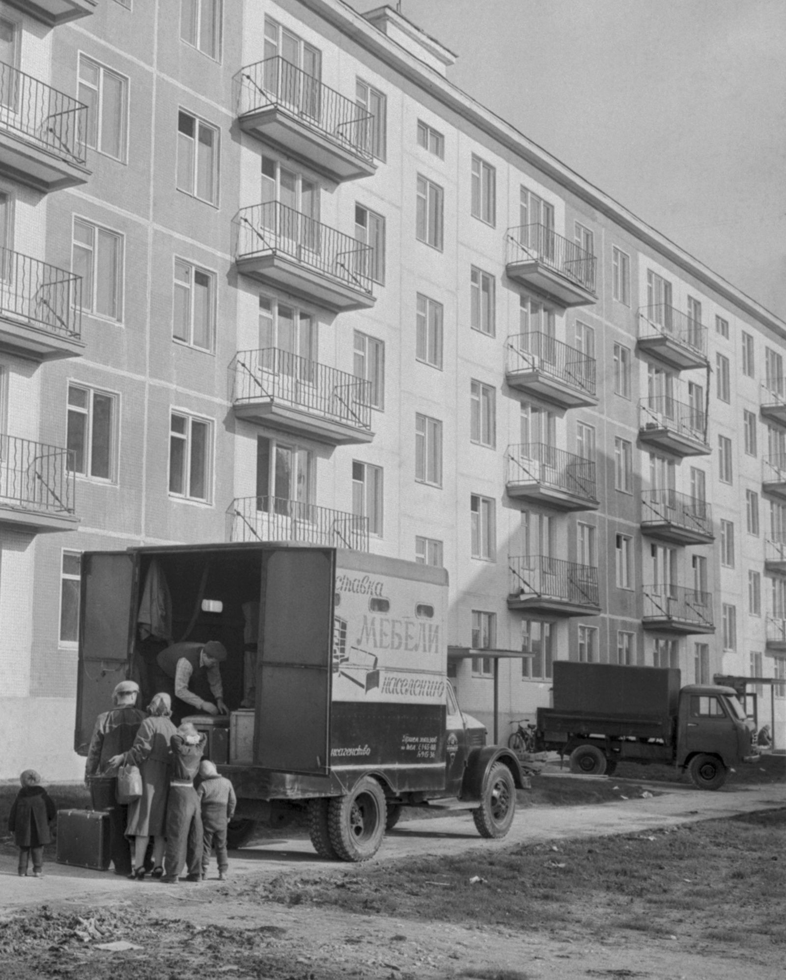 Заселение домов в квартале Фили-Мазилово. Автор О. Кузьмин. Москва. 27.09.1961 г. Главархив Москвы