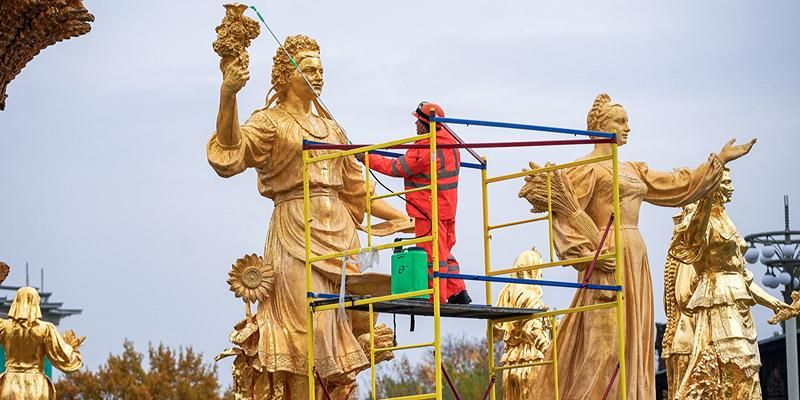 Столичные фонтаны подготовили к зиме