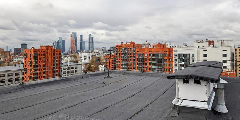 В Москве по программе капитального ремонта обновят более 600 крыш жилых домов