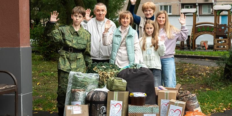 Термобелье, аптечки, домашняя еда: как поддерживает бойцов СВО группа «Материнское сердце»