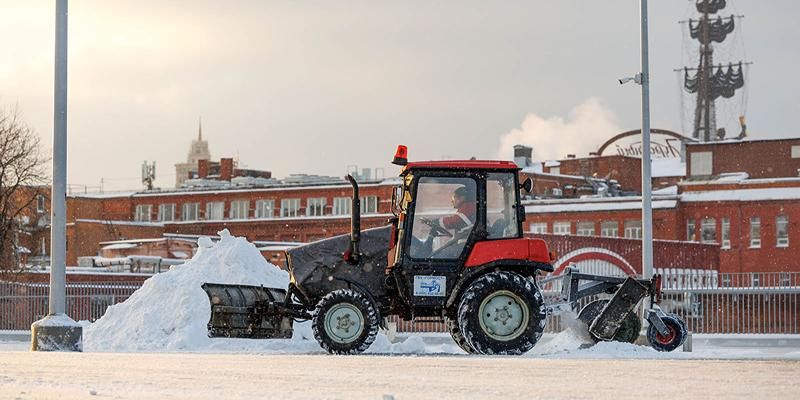 Городские службы ликвидируют последствия снегопада