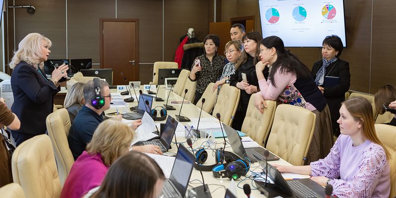 Родительский портал - Делегаты из Алматы знакомятся с московской системой образования