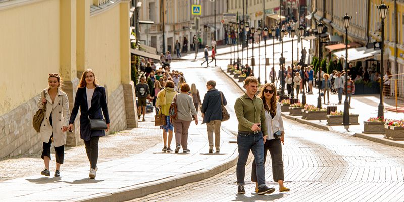 Заново открывать город и знакомиться с людьми: столичные экскурсоводы — о своей профессии