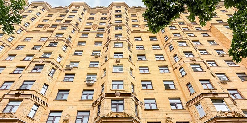 От круглых домов до Олимпийской Деревни: в столице обновили здания архитектора Евгения Стамо