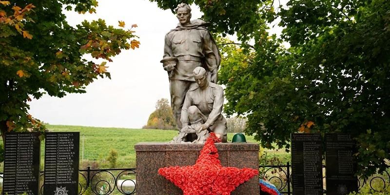 Представители московских землячеств почтили память защитников столицы в регионах России