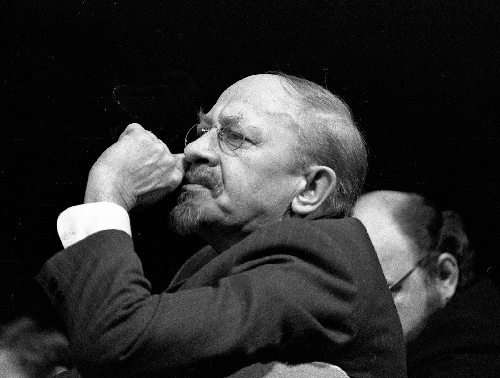 Человек, которого любили все: 100 лет со дня рождения Евгения Евстигнеева