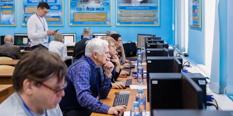 Более 550 учреждений образования проводят занятия в рамках проекта «Московское долголетие»