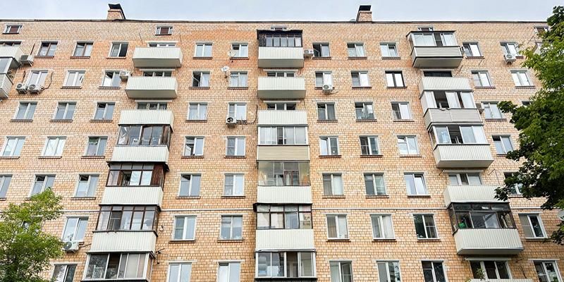 Пять жилых домов отремонтируют в Ломоносовском районе