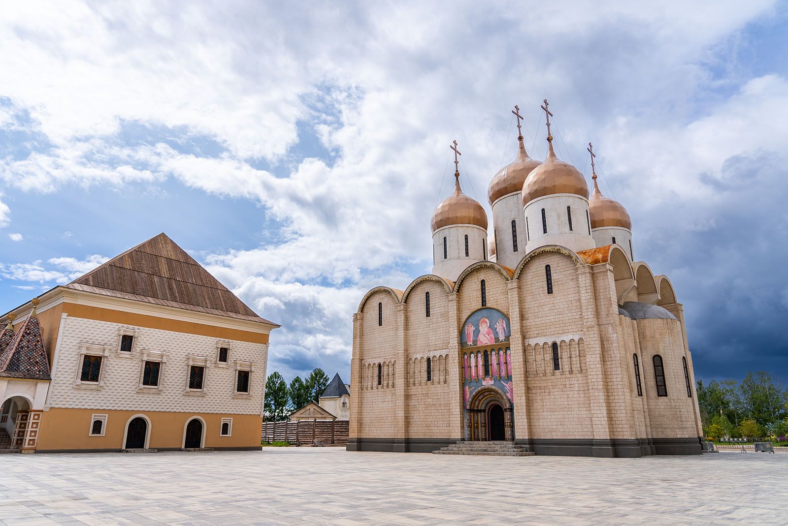 Италия, Дикий Запад и открытый космос на одной площадке: что умеет «Москино»