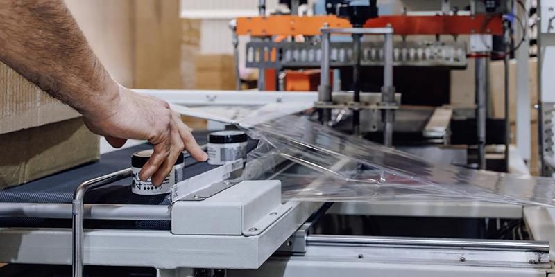 Производитель косметики повысил эффективность складской логистики благодаря нацпроекту