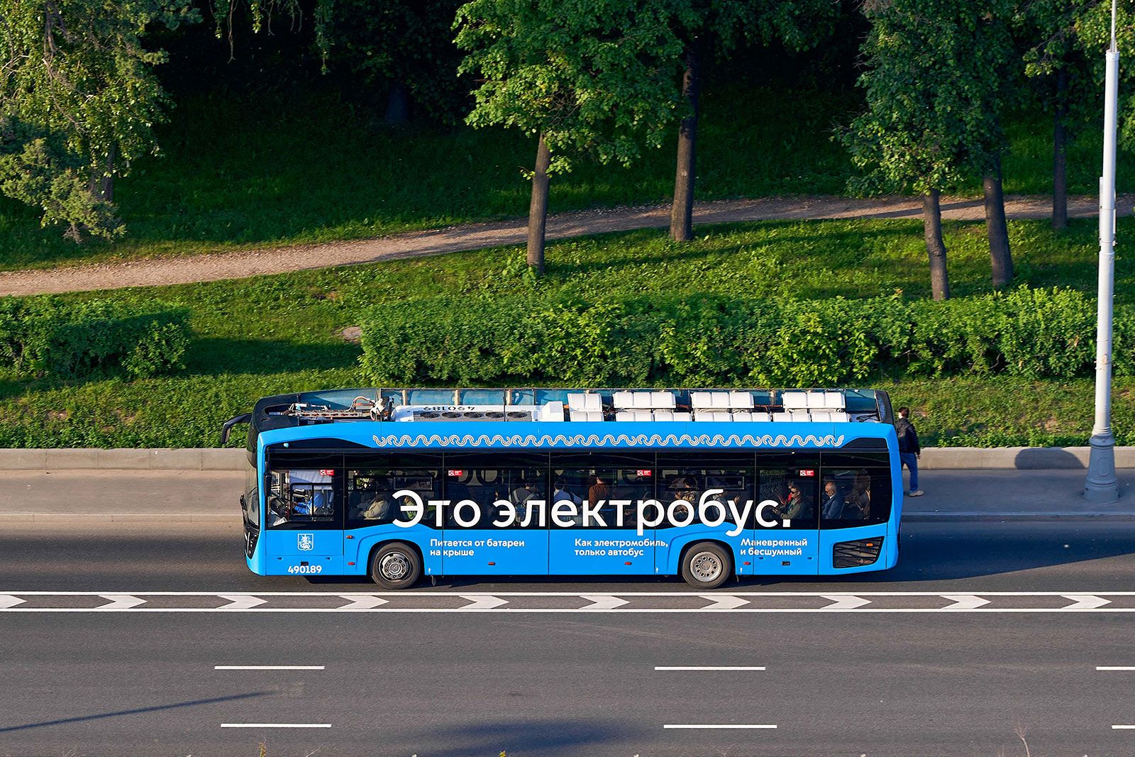 С 24 октября в трех округах Москвы заработают новые выделенные полосы