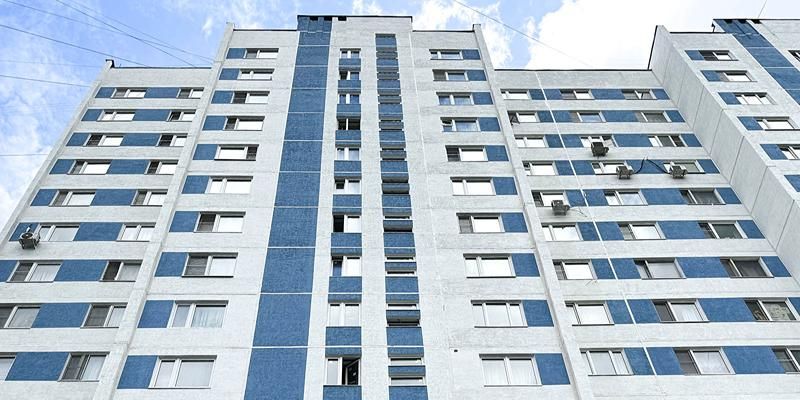 В оттенках синего цвета: в столице завершают капитальный ремонт еще 17 домов