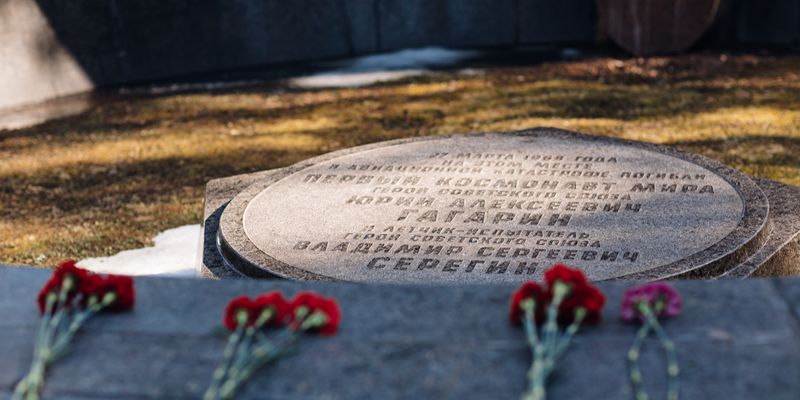Земляки почтили память Юрия Гагарина и Владимира Серегина