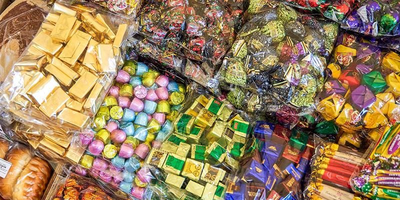 Владельцы московских магазинов регулярно посылают гуманитарную помощь бойцам СВО