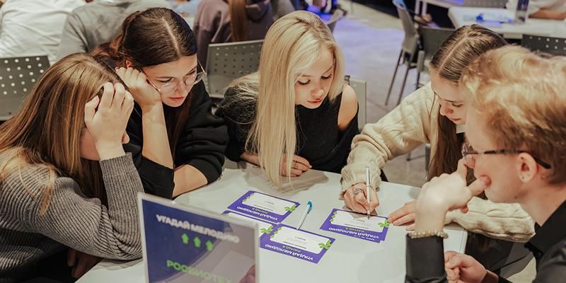 Проект «Молодежь Москвы» организует викторины на речных электросудах