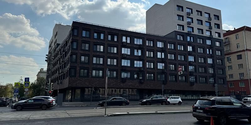 Предприниматели могут приобрести два коммерческих помещения в Красносельском районе