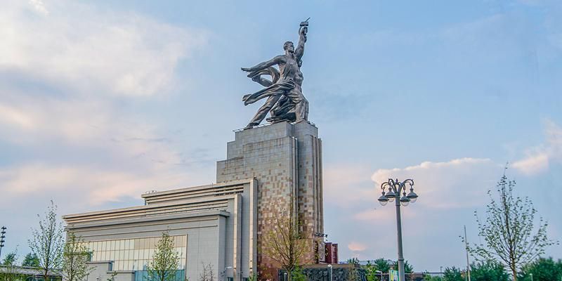 Идеал советской эпохи на ВДНХ: как создавался памятник «Рабочий и колхозница»