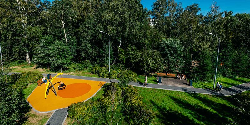 Завершилось благоустройство Базовского сквера в Западном Дегунине