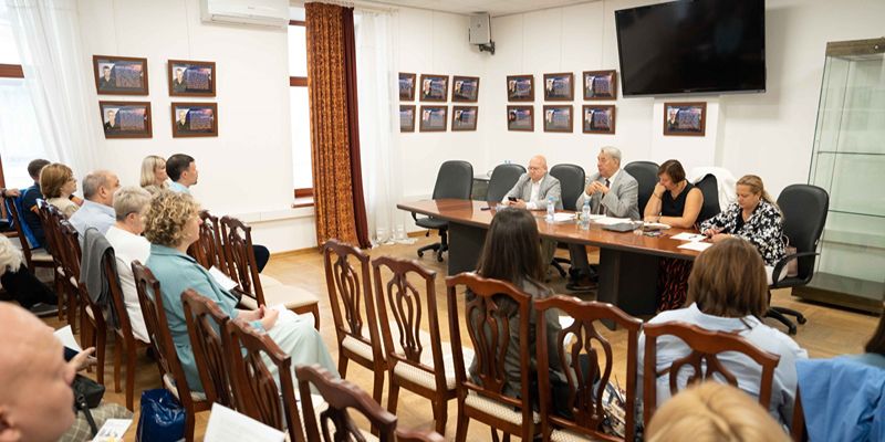 Представители префектур и профсоюзов столицы обсудили изменения и дополнения в Стратегию национальной политики