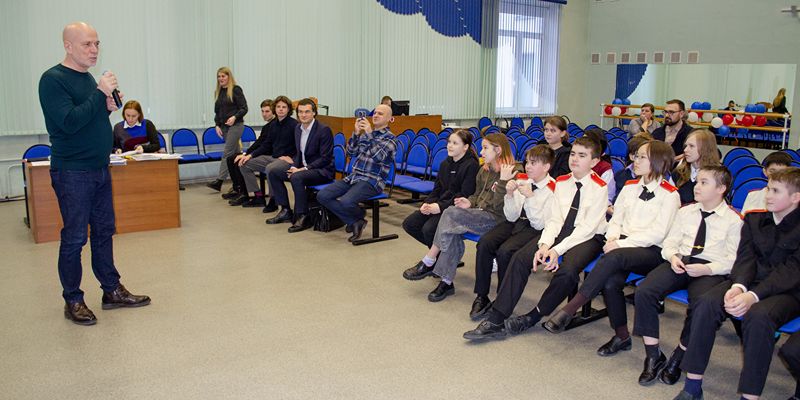 Московские коммунальщики учат детей в рамках проекта «Школа юного аналитика»