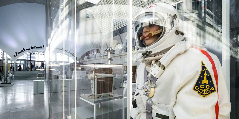 Освоить тайнопись и заглянуть в класс к древним новгородцам: как отметить День знаний на ВДНХ