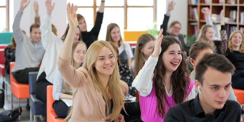 Конкурсы, интерактивы, тематический поезд: как Москва повышает финансовую грамотность горожан