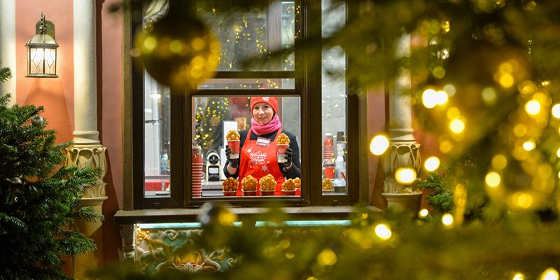 65 тысяч порций блюд и напитков уже приобрели посетители фестиваля «Путешествие в Рождество»