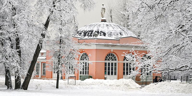 Спасти Щелкунчика и разгадать тайну старого дворца: что еще ждет на экскурсиях в столичных парках