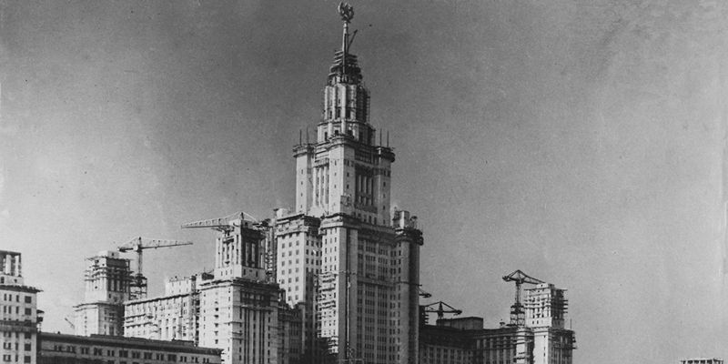 Главархив Москвы опубликовал пять фотоальбомов о строительстве МГУ