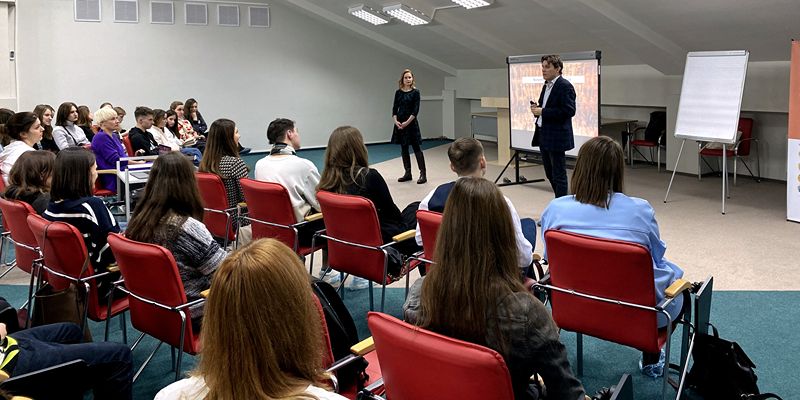 Подростки из центров для детей-сирот стали участниками волонтерского проекта