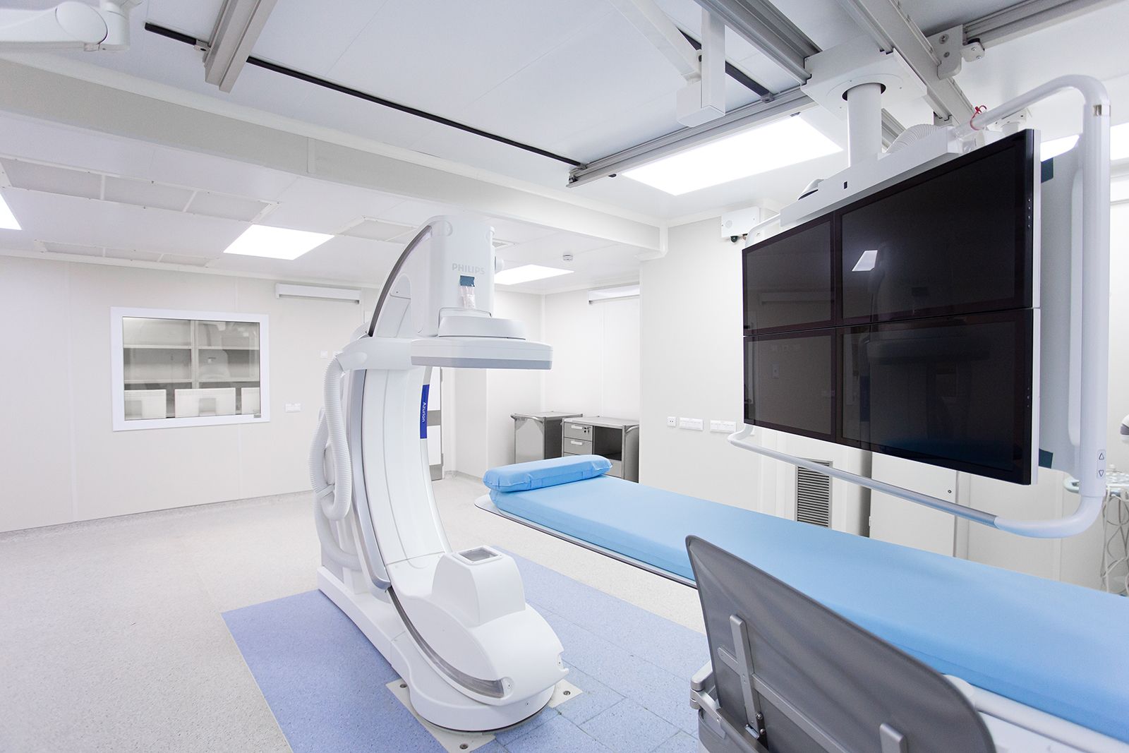 В больнице имени С.С. Юдина заработала новая высокотехнологичная рентген-операционная