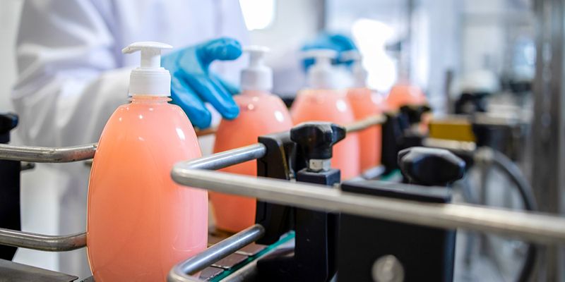 Производитель косметических средств увеличил выпуск продукции на 45 процентов благодаря нацпроекту
