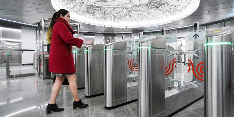 С 1 сентября активировать безлимитный билет и проездной учащегося можно будет в течение 10 дней