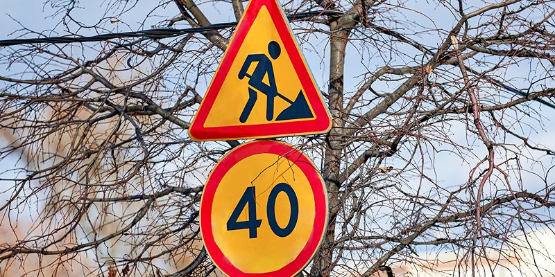 В трех округах ограничат движение транспорта