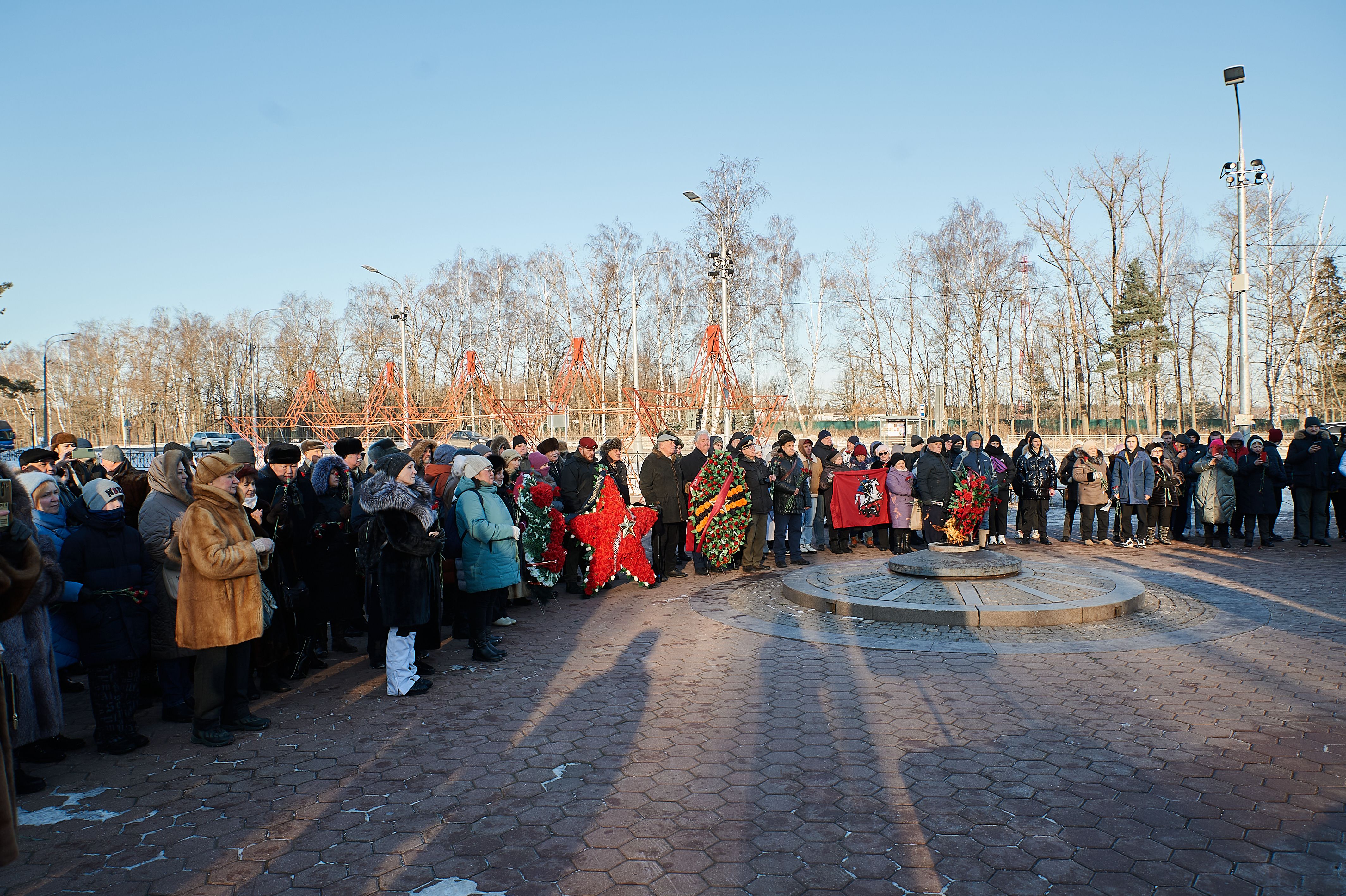 Память воинов-сибиряков почтили в рамках акции, приуроченной к 81-й годовщине контрнаступления под Москвой. Официальный сайт Мэра Москвы
