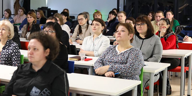 Педагоги обсудили на вебинаре методики преподавания основ финансовой грамотности