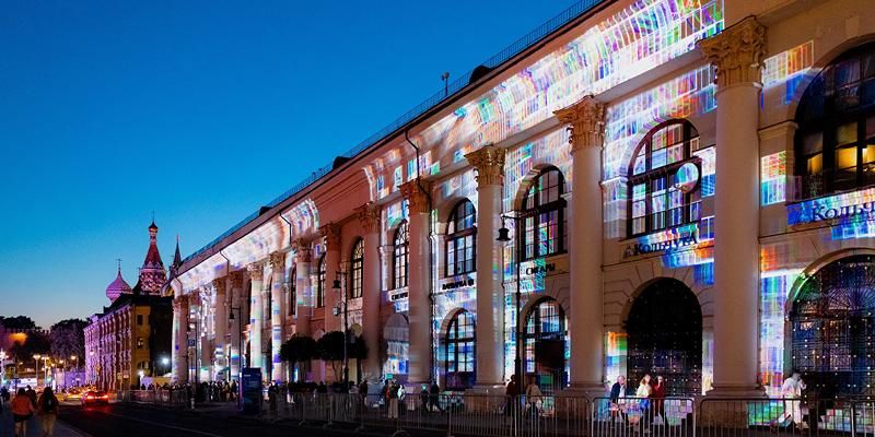Москвичи и гости столицы увидят световое шоу на форуме-фестивале «Москва 2030» в Гостином Дворе