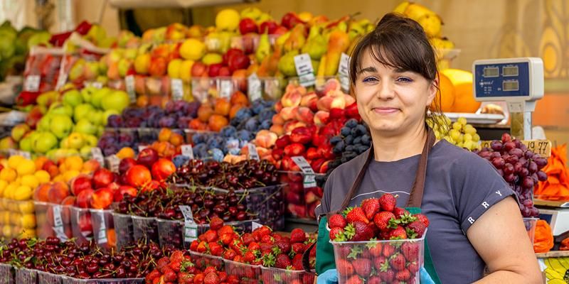 Почти 5,5 тысячи тонн продукции приобрели посетители московских ярмарок летом