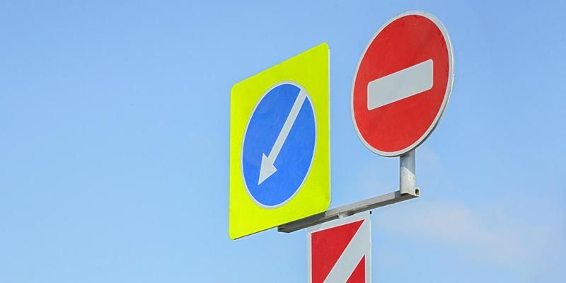 На участках Дмитровского шоссе временно изменится схема движения