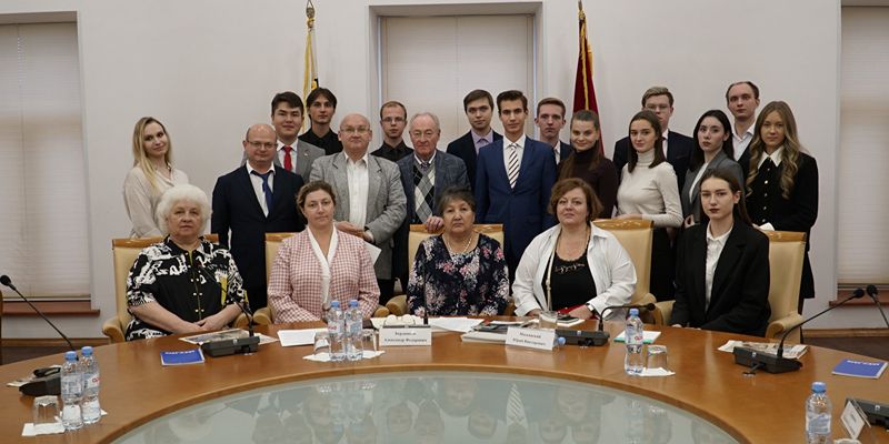 В Московском доме национальностей состоялся круглый стол, посвященный патриотическому воспитанию молодежи