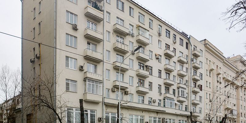 Более 450 многоквартирных жилых домов отремонтируют в центре Москвы до конца года