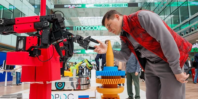 От роботов-уборщиков до складских помощников: Московский инновационный кластер представил разработки на Startup Village