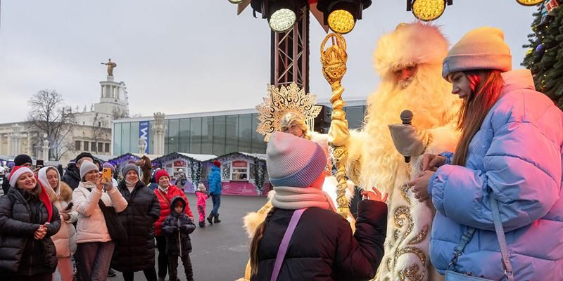 Для гостей ВДНХ подготовили программу новогодних каникул «Карусель подарков»
