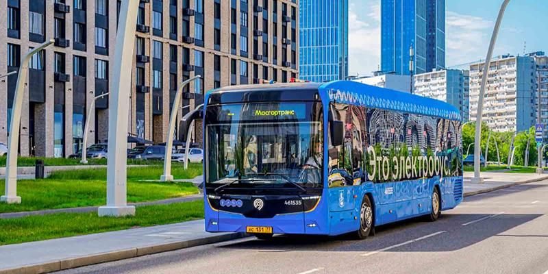 Более 700 новых автобусов и электробусов поступило в парки Мосгортранса с начала года