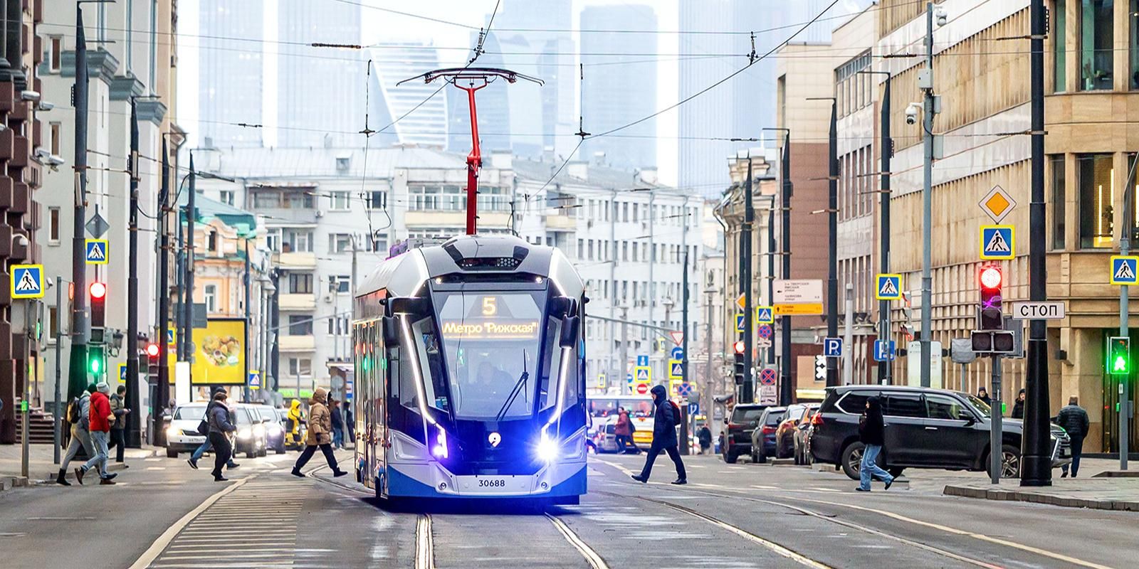 В Москве открыли движение на ключевых магистралях и мостах