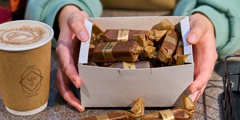 Сливочные ириски и горячий бамбл можно попробовать в кафе на ярмарке в Хорошевском