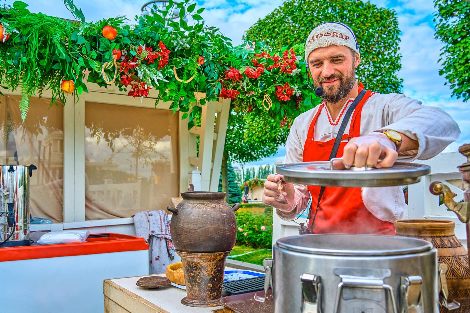 Гастрономическая карта страны: на ВДНХ начался фестиваль «Вкусы России»