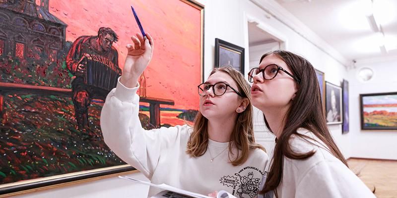 Более 108 тысяч юных москвичей посетили учебные дни в музее