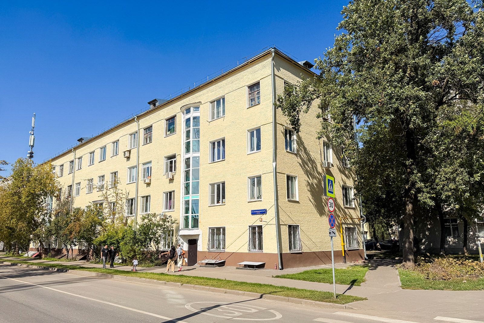 В столице завершают капремонт двух уникальных зданий в стиле конструктивизма